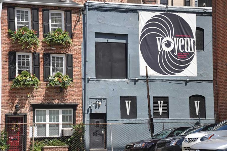 Man sues Voyeur Nightclub