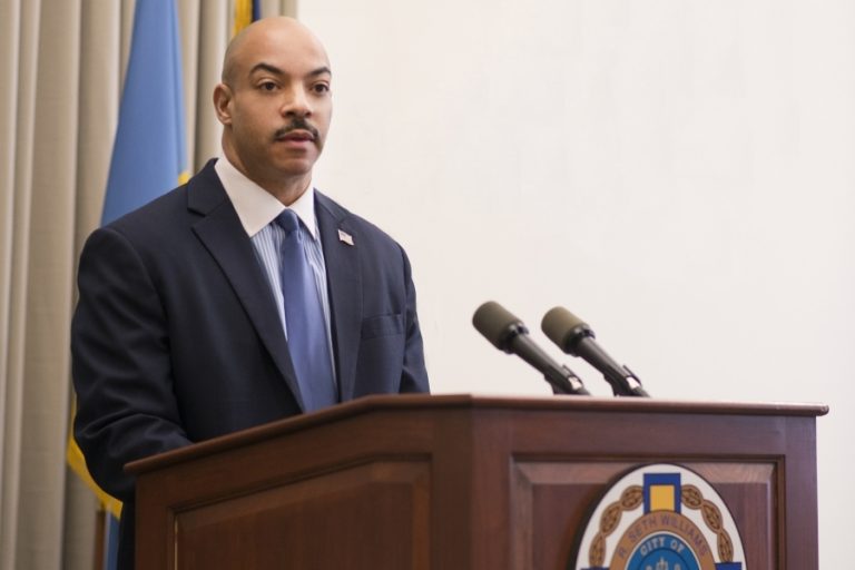 Williams pleads guilty, will resign as Philly D.A.