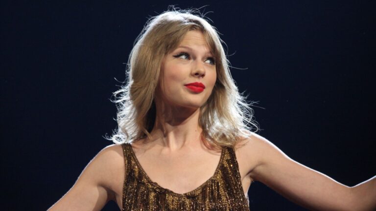 Creep of the Week: The Right-Wing Taylor Swift Conspiracy Theories 